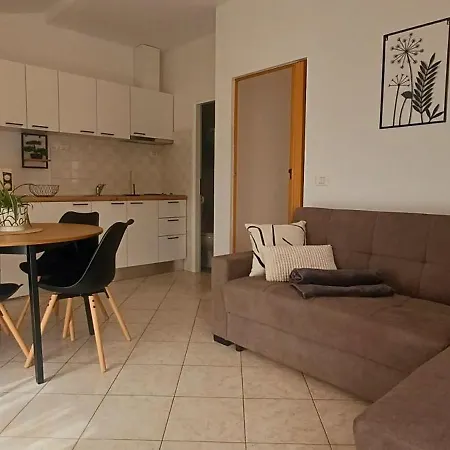 Apartment Amalija
