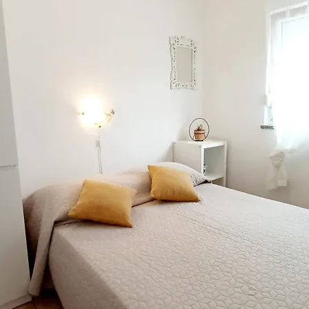 Apartment Amalija